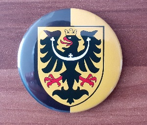 Placka magnet, slezská svislá vlajka, 56 mm  bikolora 